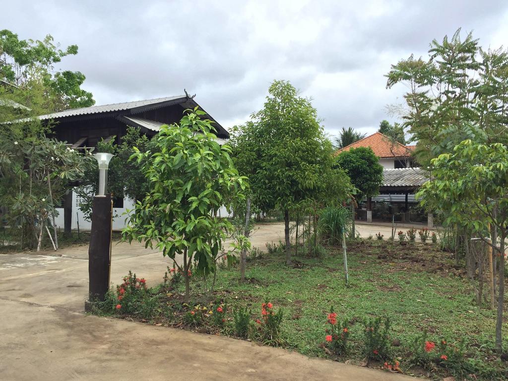 Hora Home Lampang Exterior foto