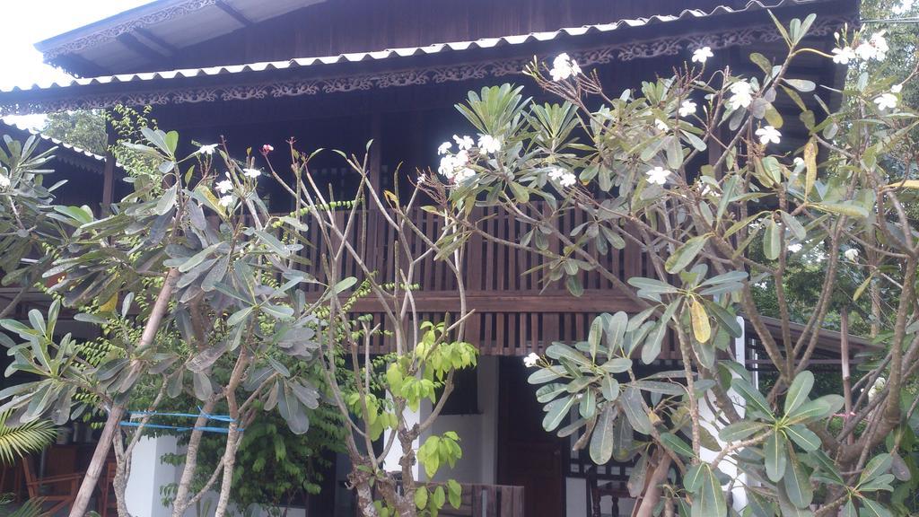 Hora Home Lampang Exterior foto